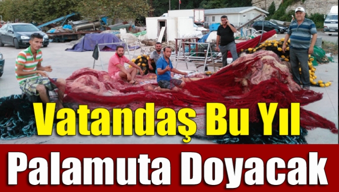1 Eylül’de denize açılacak olan balıkçılar, teknelerindeki son hazırlıkları yaparken