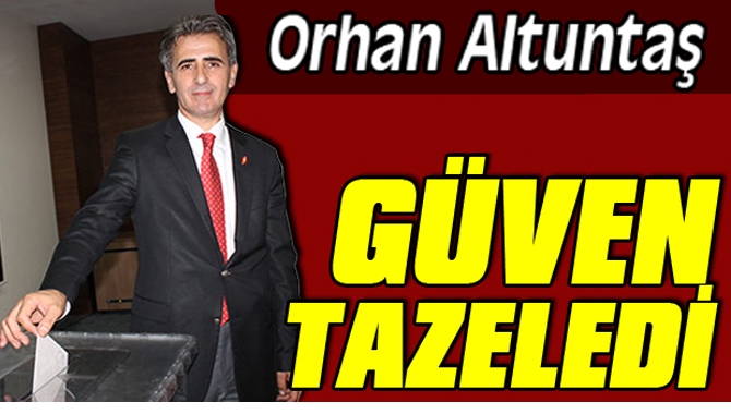 Kocaeli Veterinerler Hekimler Odası’nın 11’inci Olağan Genel Kurulu’nda mevcut başkan