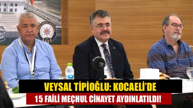 Kocaeli İl Emniyet Müdürü Veysal Tipioğlu, yeni emniyet binasında basın
