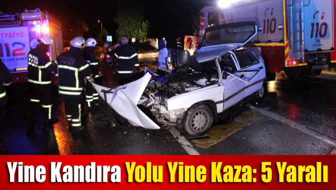 İzmit Kandıra yolunda 2 otomobilin kafa kafaya çarpışması sonucunda meydana