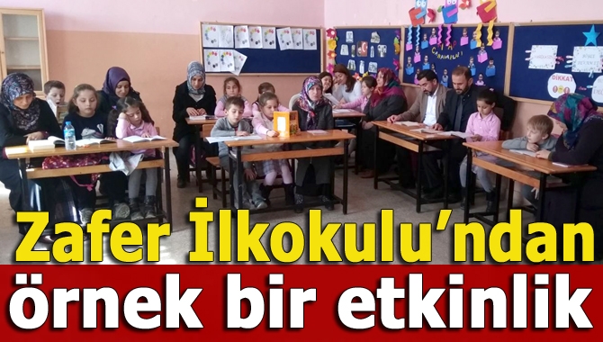 Kandıra Zafer İlkokulu 2/A sınıfı öğrencileri, velileri ile birlikte kitap