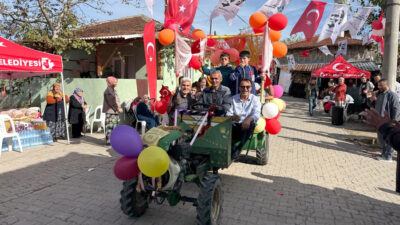 İzmit Belediyesi’nin destekleriyle bu yıl üçüncüsü düzenlenen Geleneksel Pat Pat
