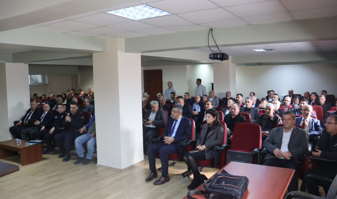 Kandıra İlçe Muhtarlar İstişare Toplantısı, İlçe Kaymakamı Ömer Lütfi Yaran