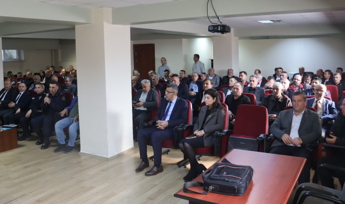 Kandıra İlçe Muhtarlar İstişare Toplantısı, İlçe Kaymakamı Ömer Lütfi Yaran