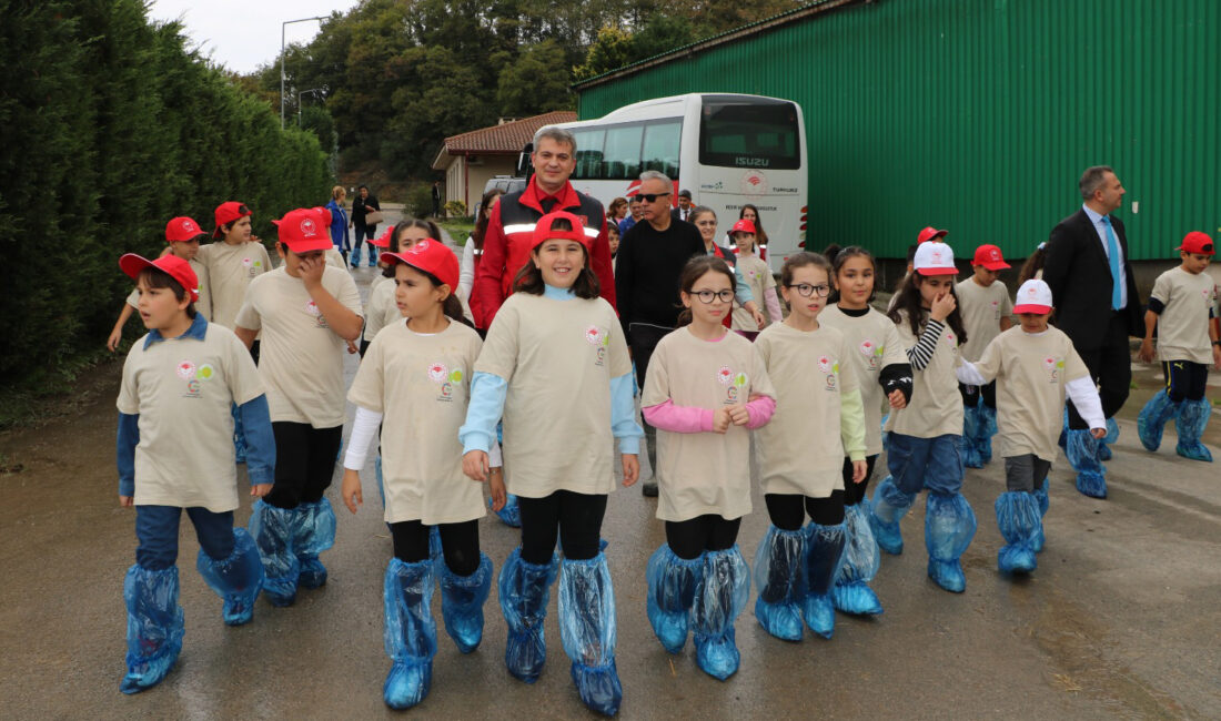 Lider Çocuklar Kandıra’da Tarımı Yerinde Öğrendi Tarım ve Orman Bakanlığı’nın yürüttüğü Lider Çocuk Tarım Kampı kapsamında,