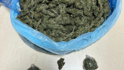 Kandıra’da polis ekipleri, şüpheli bir araçta yaptığı aramada toplam 340