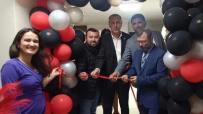 Genç Avukat Kübra Güneş, Kandıra Çarşı Mahallesi’nde hukuk bürosu açarak