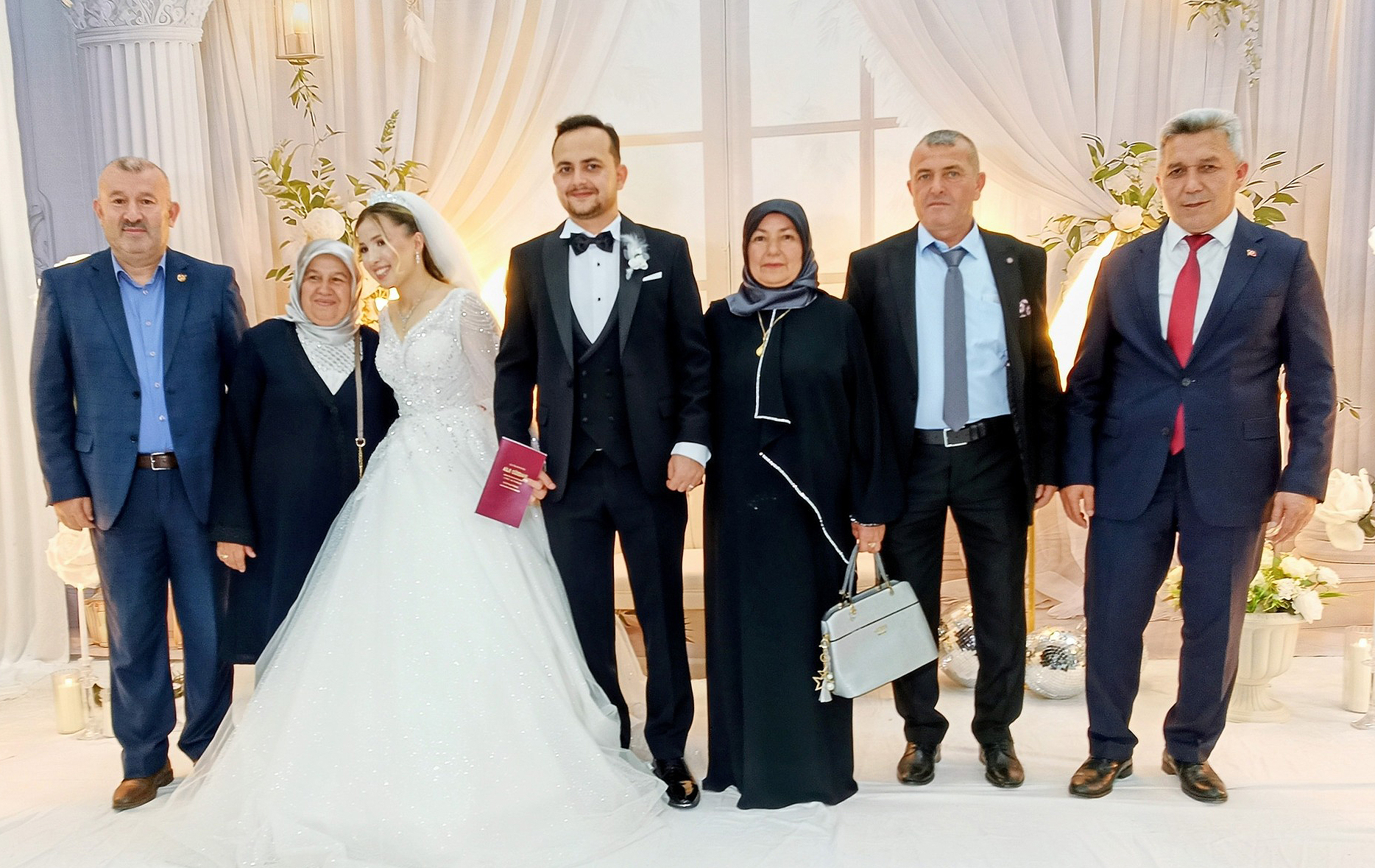 Kandıra’da Furkan ve Yeter, Namazgâh Kültür Merkezi’nde düzenlenen görkemli düğünle