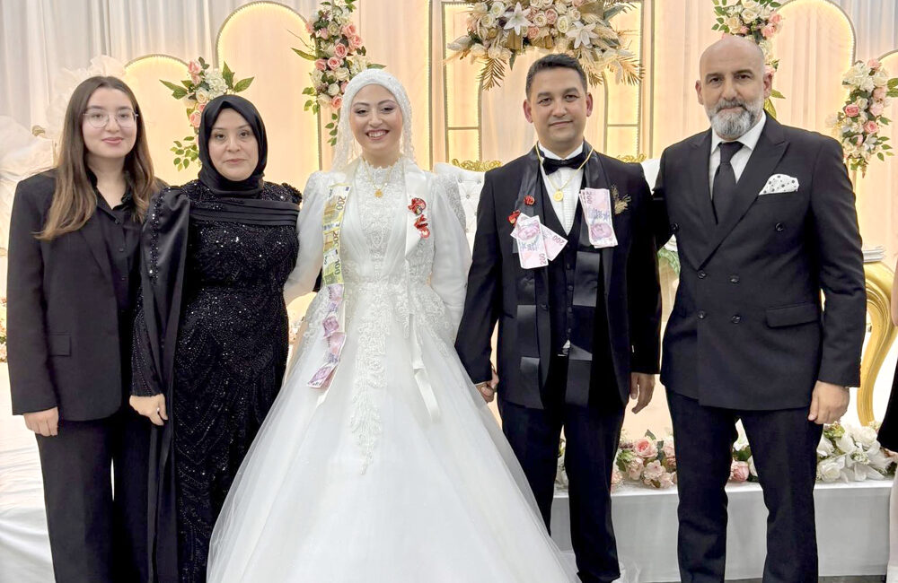 Çağlanur Bak ile Samet Buruş, Kandıra Namazgâh Kültür Merkezi’nde düzenlenen