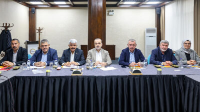 AK Parti İl Başkanı Dr. Şahin Talus başkanlığında Kandıra’da yapılan