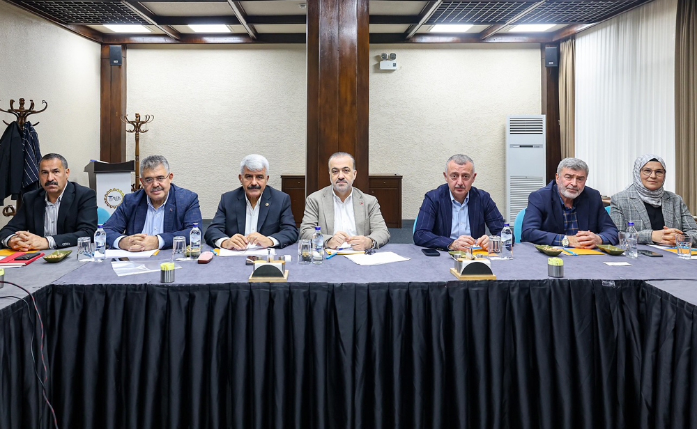 AK Parti İl Başkanı Dr. Şahin Talus başkanlığında Kandıra’da yapılan