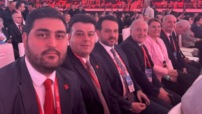 
CHP’nin 39. Olağan Kurultayı Ankara Spor Salonu’nda başladı. Kocaeli örgütü,