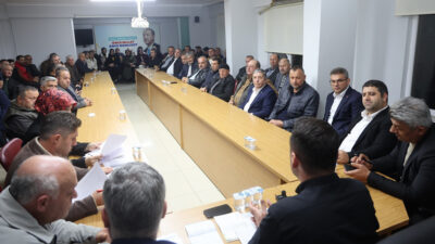 AK Parti Kandıra İlçe Başkanı Erol Çakır başkanlığında düzenlenen Daraltılmış