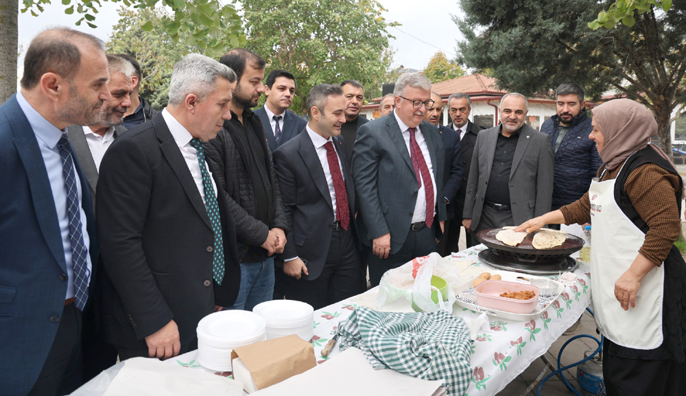 
Kandıra’da Gazze için düzenlenen Hayır Çarşısı, ilçe halkının yoğun katılımıyla