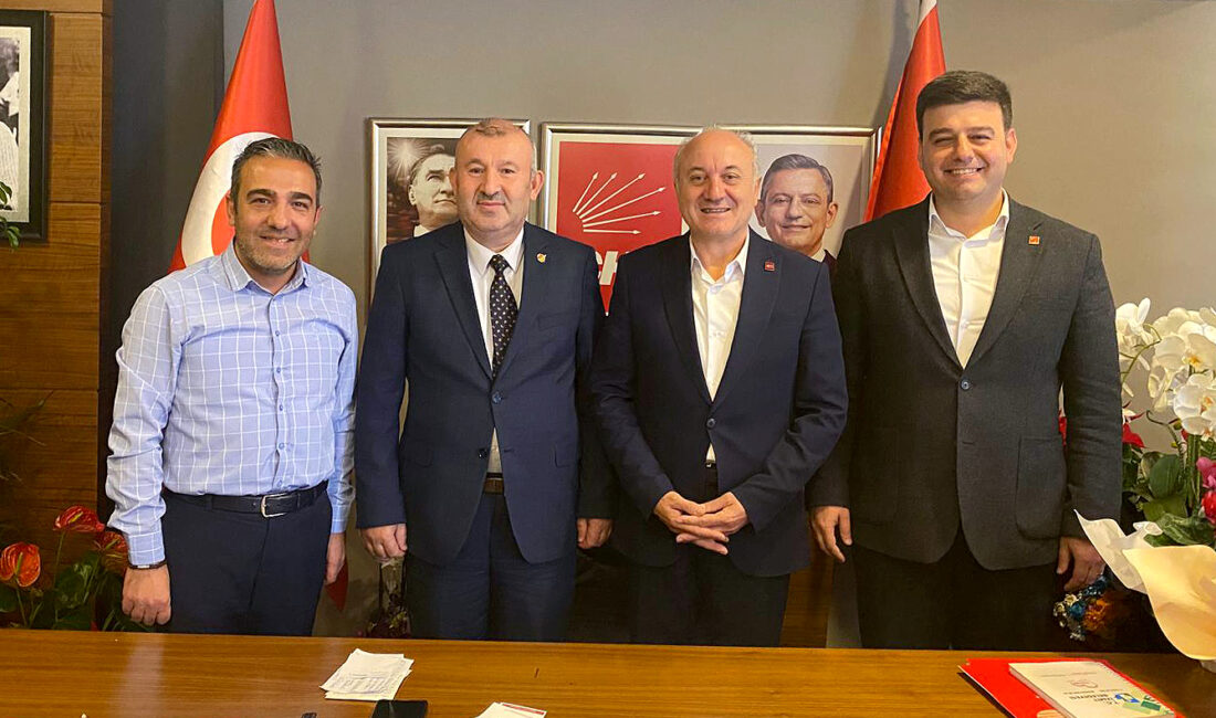 Kandıra’nın Sesi Gazetesi Genel Yayın Yönetmeni Ünal Cankurt, eski meslektaşı