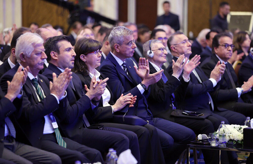 Kandıralı hemşerimiz M. Kazım Dinç, 11. Türk Tıp Kurultayı’nda Türkiye’yi