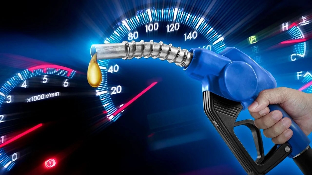 
Brent petrol fiyatlarındaki artış akaryakıt fiyatlarına yansıdı. Gece yarısından itibaren