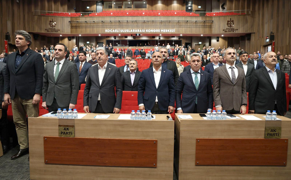 Kocaeli Büyükşehir Belediye Meclisi, Gürcistan’da şehit olan 20 askerimizi unutmadı.