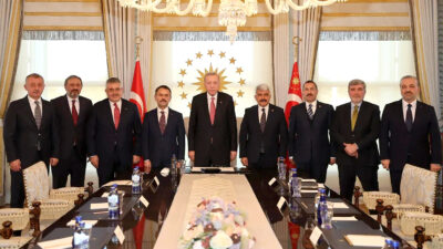 Cumhurbaşkanı Recep Tayyip Erdoğan, İstanbul’da Kocaeli heyetiyle Vahdettin Köşkü’nde bir
