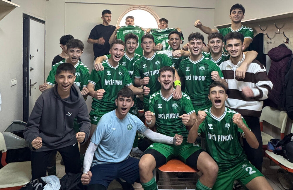 
Kandıra Gençlerbirliği U18 Takımı, U18 Futbol Ligi 3. haftasında Yenidoğan