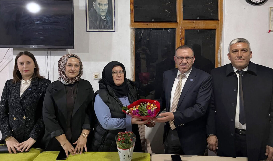 Kandıra Selametli Mahallesi Muhtarı Sevinç Bayrak ve Teksen Mahallesi muhtarı