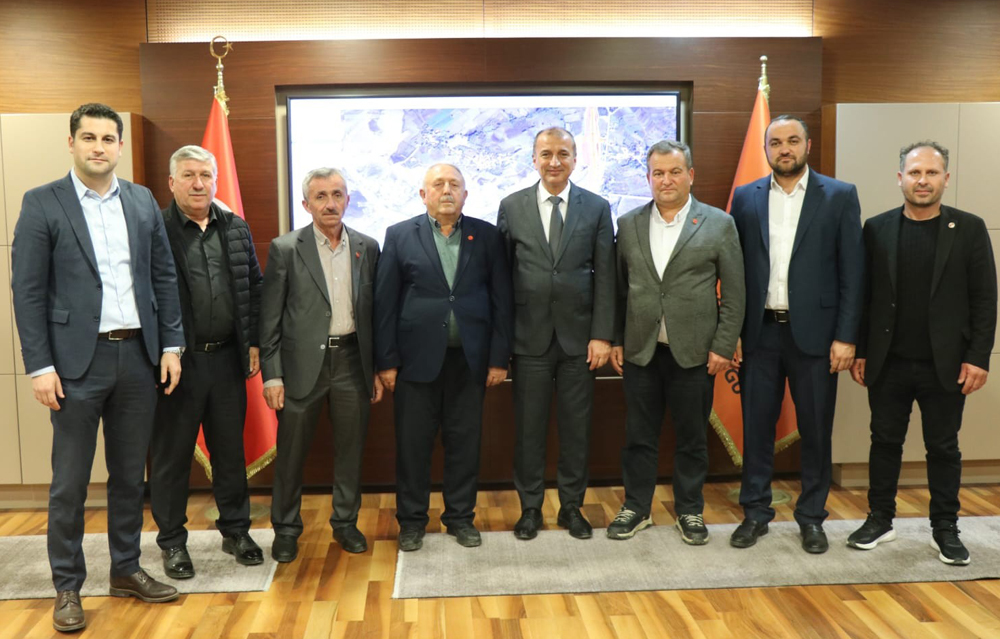 Türkiye Muhtarlar Derneği Kandıra Şubesi Başkanı Adnan Kaçan ve muhtar