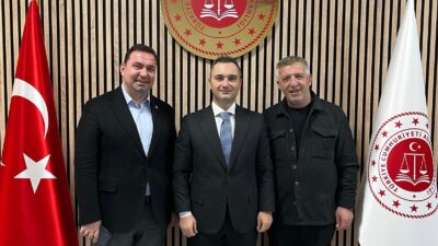 Kocaeli Trabzonlular Derneği Başkanı İbrahim İbrahimoğlu ve Dr. Mustafa Kemal