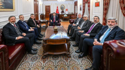 AK Parti Kocaeli İl Başkanı Dr. Şahin Talus ve beraberindeki