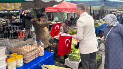 MHP Kandıra İlçe Başkanlığı, Türk bayrağına yönelik saldırıya tepki amacıyla