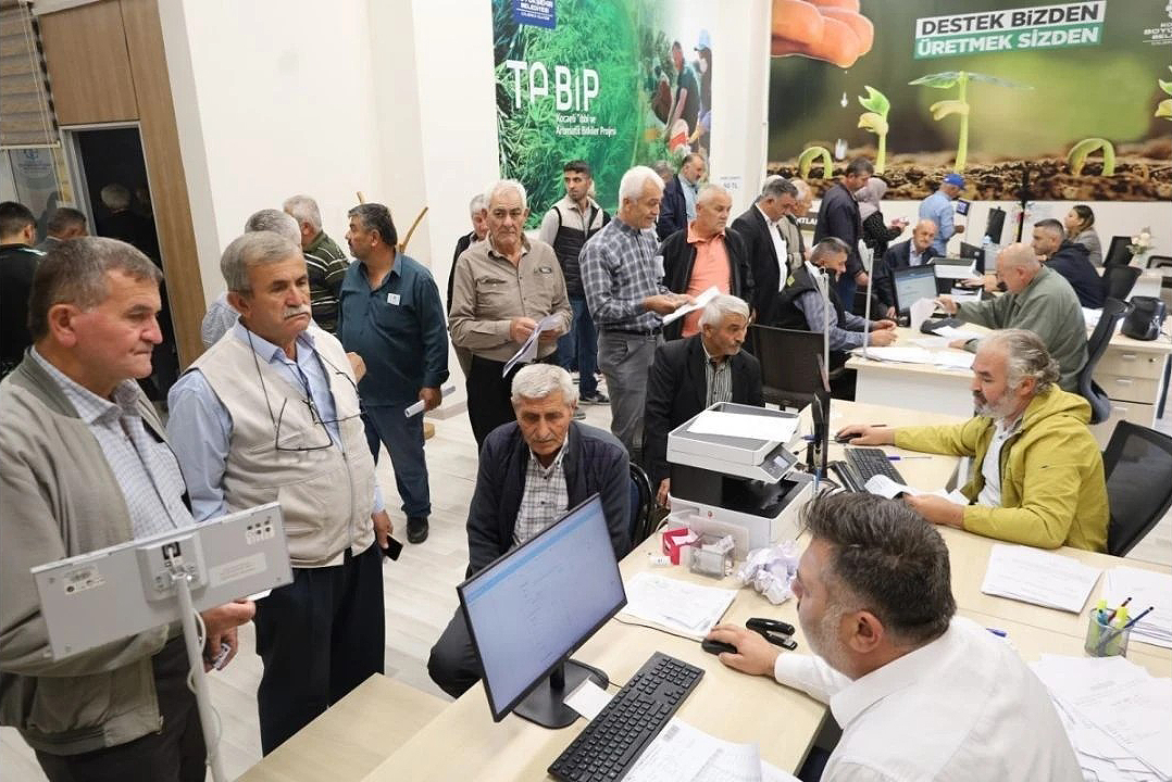 Kocaeli Büyükşehir Belediyesi’nin yem bitkisi tohumu, zirai gübre ve doğal