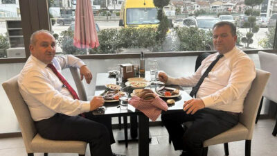 Kandıra’da faaliyet gösteren iki muhtar derneğinin başkanları Adnan Kaçan ve