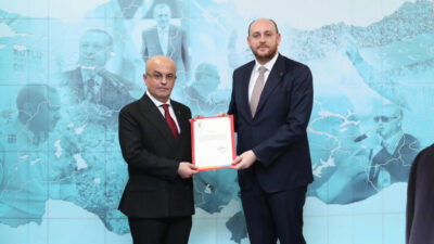 AK Parti Kandıra İlçe Başkanlığına Sertan Kulaç atandı. Erol Çakır’ın