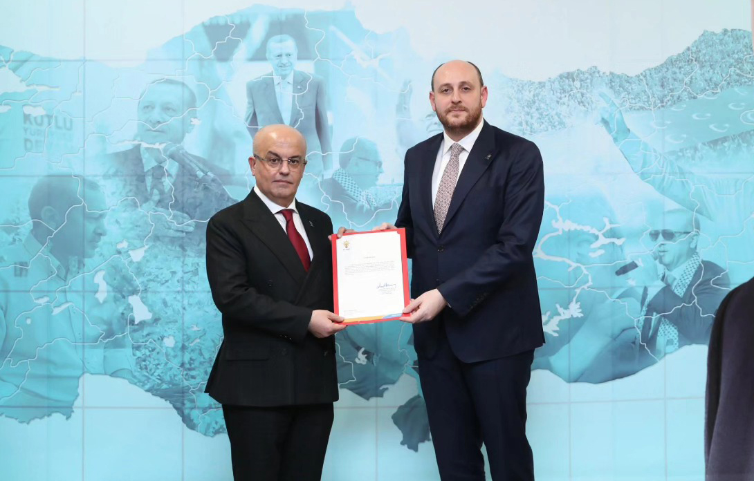 AK Parti Kandıra İlçe Başkanlığına Sertan Kulaç atandı. Erol Çakır’ın