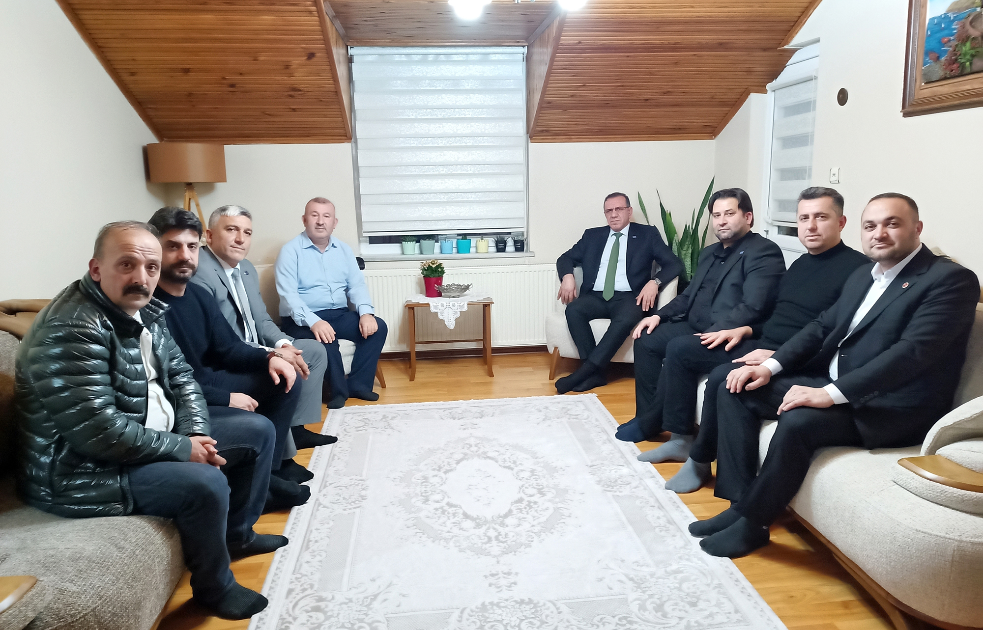 Anahtar Parti heyeti, merhum Hüseyin Cankurt için Cankurt ailesine taziye