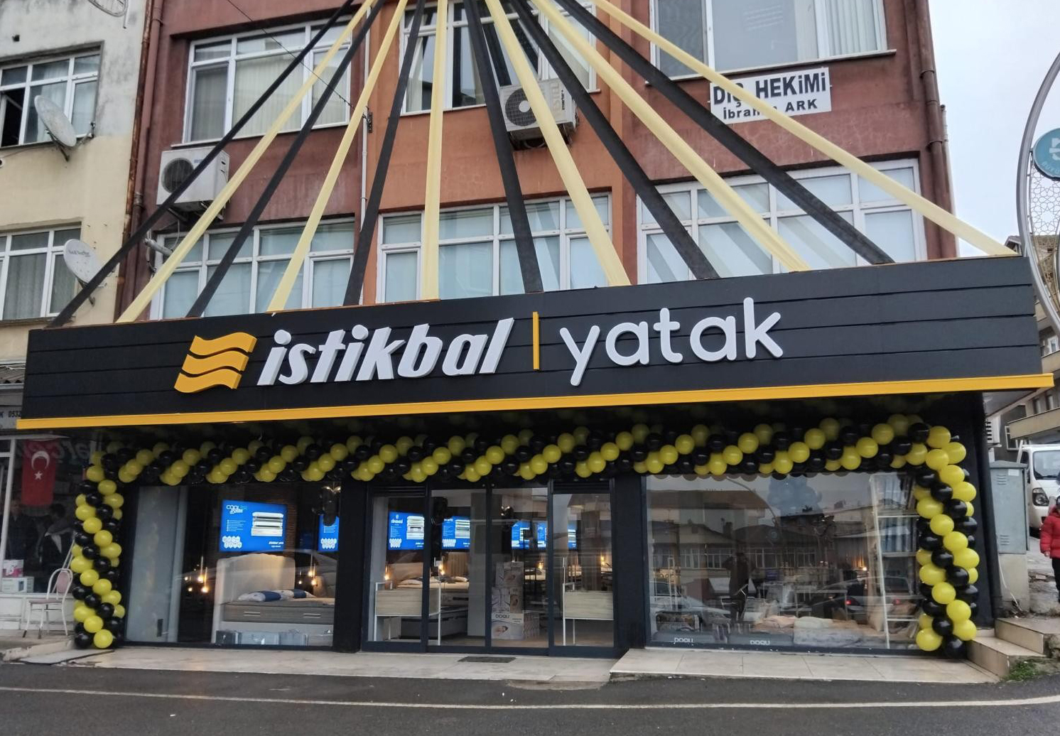 İstikbal, “Uyku Mimarlığı” vizyonuyla Kandıra’daki yeni mağazasını Gebeşoğlu Ticaret –