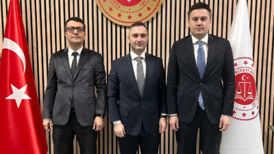 Kandıra Cumhuriyet Başsavcısı Muhammet Sefa Çetin’in ev sahipliğinde gerçekleşen ziyarette,