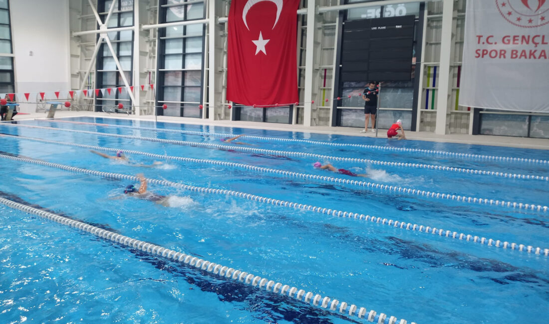 Kandıra Gençlik ve Spor İlçe Müdürlüğü, “Yüzme Bilmeyen Kalmasın” projesi