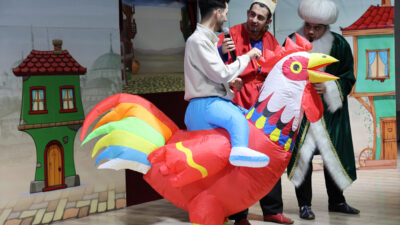 Kandıra Namazgah Kültür Merkezi’nde düzenlenen Ramazan etkinliğinde yüzlerce çocuk geleneksel