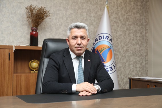Kandıra Belediye Başkanı Erol Ölmez, Kadir Gecesi dolayısıyla yayımladığı mesajda