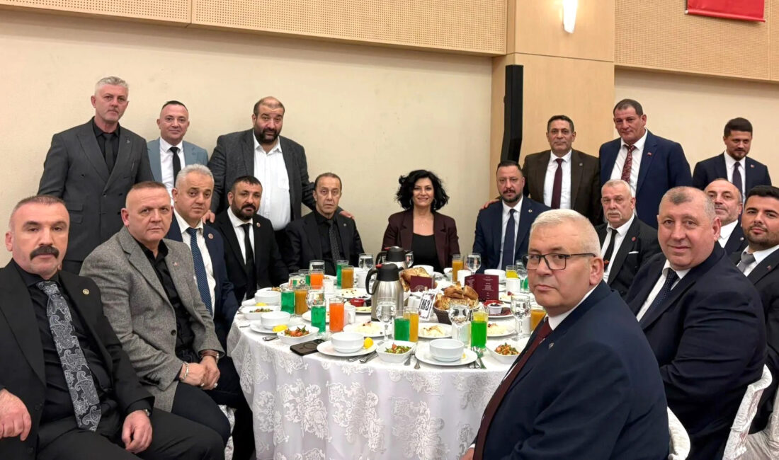 Devlet Bahçeli’nin katılımıyla Milliyetçi Hareket Partisi Genel Merkezi’nde düzenlenen iftar