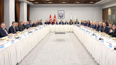 Kocaeli Büyükşehir Belediye Başkanı Tahir Büyükakın, Ankara’da düzenlenen istişare toplantısına