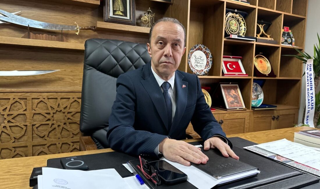 Milliyetçi Hareket Partisi (MHP) Kocaeli İl Başkanı Kamil Akın başkanlığındaki