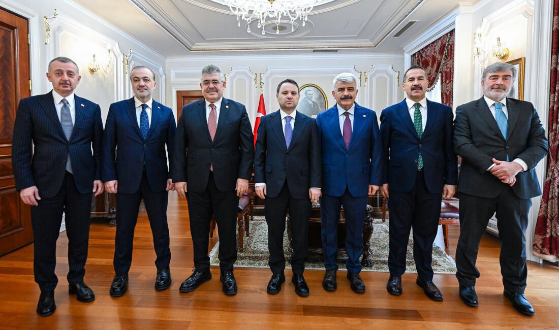 AK Parti Kocaeli heyeti, Ankara’da yeni göreve başlayan Adalet ve