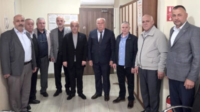 AK Parti Kandıra İlçe Başkanı Sertan Kulaç ve ilçe yönetimi,