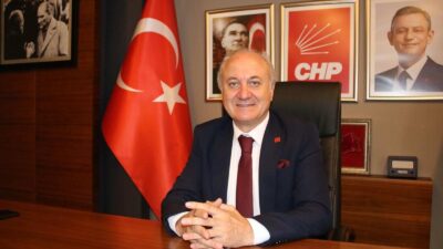 CHP Kocaeli İl Başkanı Erdem Arcan, bugün Sakarya Demokrasi Meydanı’nda