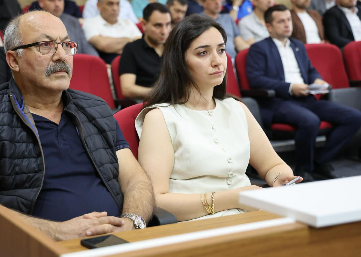 Kandıra Belediye Meclisi’nde 2025 yılı faaliyet raporu görüşmelerinde söz alan