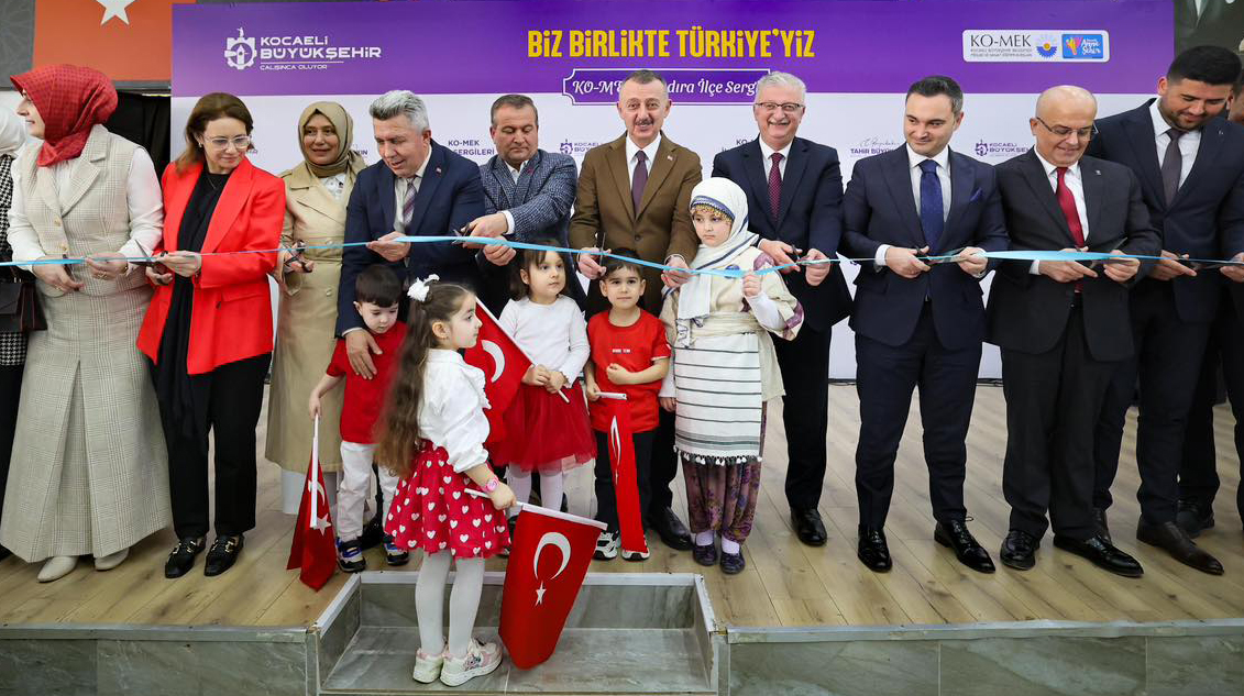 KO-MEK kursiyerlerinin bir yıl boyunca hazırladığı el işi ve sanat