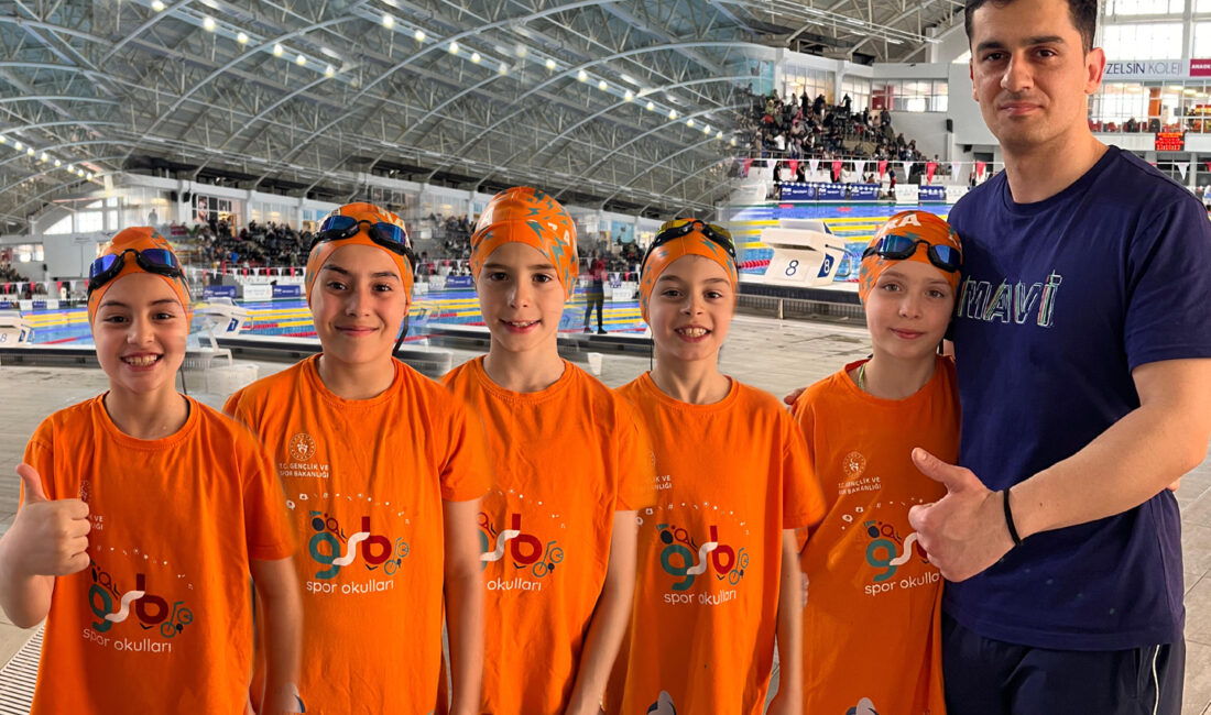 Kandıra Gençlik ve Spor Yüzme Kulübü sporcuları, Gebze’de düzenlenen 23