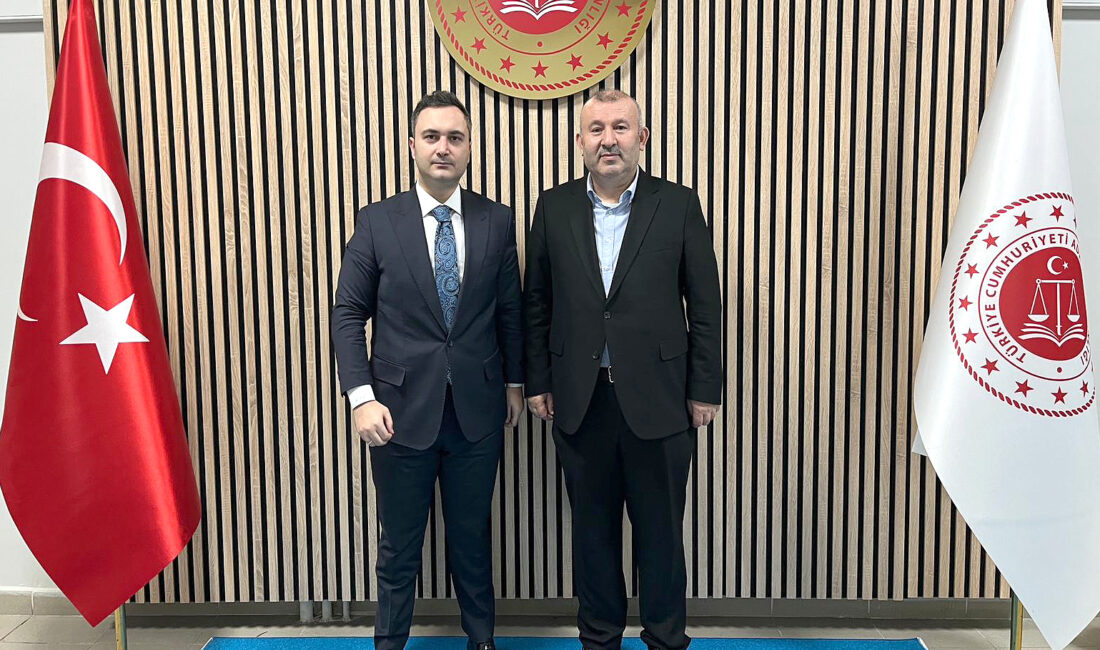 Kandıra Cumhuriyet Başsavcısı Muhammet Sefa Çetin, Ünal Cankurt’u makamında ağırladı.