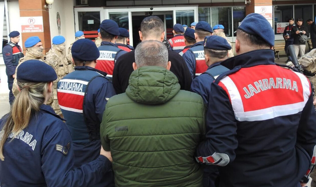 Kandıra’daki rüşvet soruşturmasında firari şüpheli F.B., teslim olduktan sonra çıkarıldığı